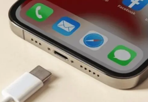临朐苹果15维修分享iPhone15改USB-C接口后能和安卓用户互借充电器吗 